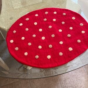 Red white polka dot place mats